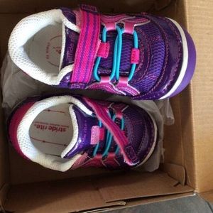 Stride Rite New 5.5M size kids